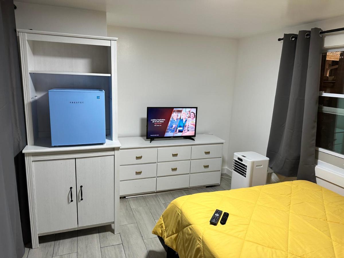 Serene Full Bed With 50 Inch Smart Tv, Netflix, Airplay, Mini-Fridge, And 500 Mbps Wifi Near Fiu, Dolphin Mall, Airport 迈阿密 外观 照片
